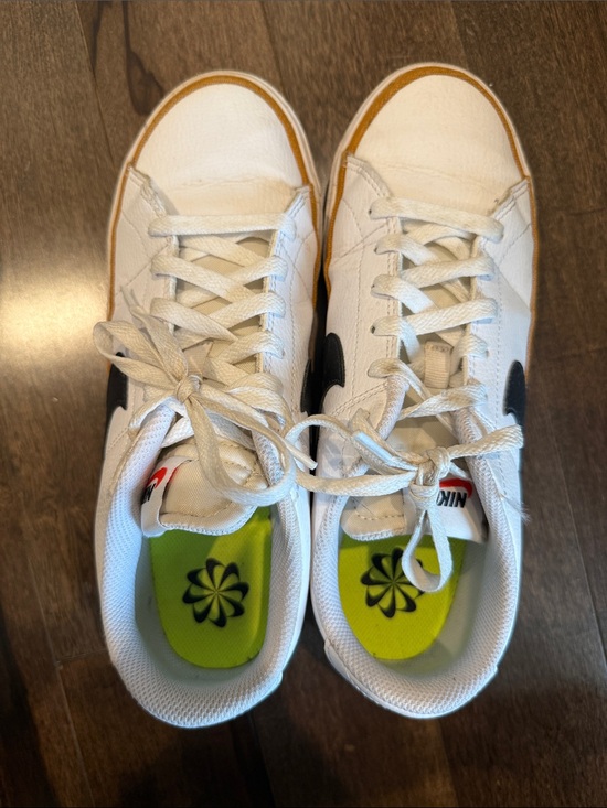 Nike Shoes - Nike Court Legacy low top sneakers